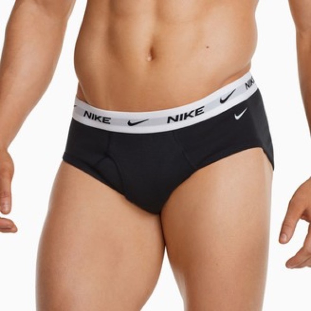 Nike - Picture 5 of 5